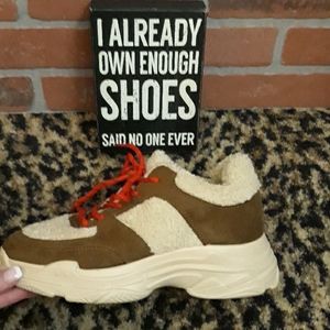 Jessica Simpson Sporta Fleece Fall Chunky Sneakers